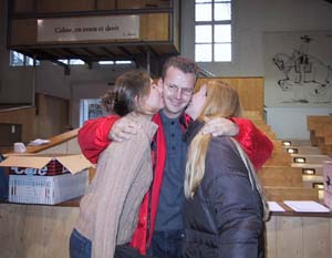 109-0946_IMG